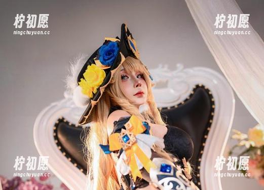 Sayo Momo的红裙，我在图库里一遍遍翻看，觉得每次都有不同的感受，真奇妙！